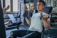 Latihan Kekuatan Untuk Pemula Di Gym